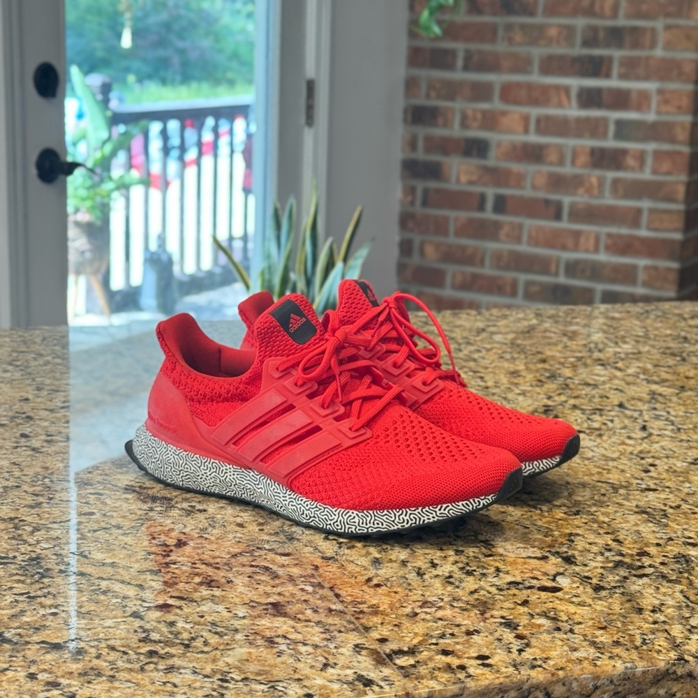 UltraBoost 5.0 DNA ‘Vivid’